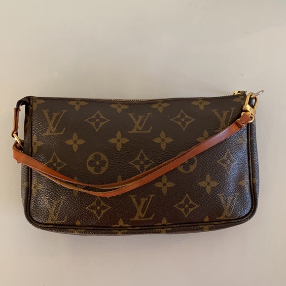 Louis Vuitton Pouchette Monogram Pochette Bag - Picture 11 of 12